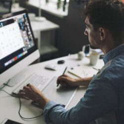 International Undergraduate Program Pilihan untuk Future Creative Designer International Undergraduate Program Pilihan untuk Future Creative Designer