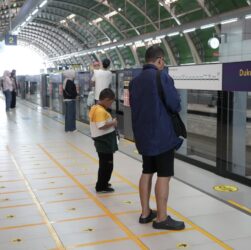 Keselamatan Pengguna di LRT Jabodebek, Mengapa Kebiasaan Sederhana Tidak Boleh Diabaikan? Keselamatan Pengguna di LRT Jabodebek, Mengapa Kebiasaan Sederhana Tidak Boleh Diabaikan?