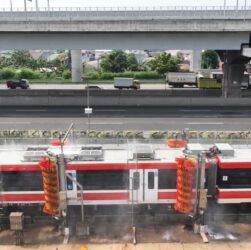 Air Bekas Mencuci Kereta Tidak Langsung Dibuang, Begini Cara LRT Jabodebek Mengolahnya Air Bekas Mencuci Kereta Tidak Langsung Dibuang, Begini Cara LRT Jabodebek Mengolahnya