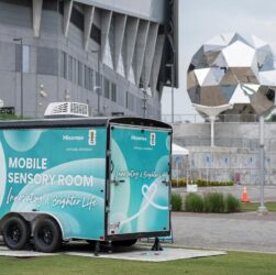 Temukan Ketenangan di Tengah Riuhnya Stadion: Hisense Hadirkan Pengalaman FIFA World Cup 2026™ yang Lebih Inklusif Lewat Mobile Sensory Vehicles di 16 Kota Tuan Rumah