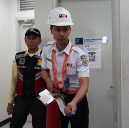 Di Balik Perjalanan Aman LRT Jabodebek, Ada Kesiapsiagaan Petugas yang Terus Dilatih