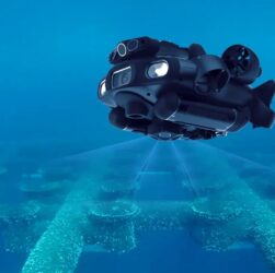 Autonomous Underwater Vehicles vs ROV: Panduan untuk Industri Autonomous Underwater Vehicles vs ROV: Panduan untuk Industri