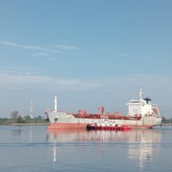 Aceh Tegaskan Peran dalam Ekonomi Maritim Dunia, Dua Komoditas Unggulan Berlayar dari Pelabuhan Krueng Geukueh Aceh Tegaskan Peran dalam Ekonomi Maritim Dunia, Dua Komoditas Unggulan Berlayar dari Pelabuhan Krueng Geukueh