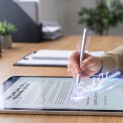 Digitalisasi Administrasi Pemerintahan dengan Tanda Tangan Elektronik Digitalisasi Administrasi Pemerintahan dengan Tanda Tangan Elektronik