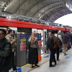 KAI Mohon Maaf atas Gangguan Perjalanan LRT Jabodebek, Saat ini Kembali Normal KAI Mohon Maaf atas Gangguan Perjalanan LRT Jabodebek, Saat ini Kembali Normal