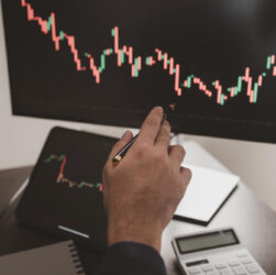 Midweek Volatility: Strategi Aman Menghadapi Rilis Data Ekonomi Berdampak Tinggi Midweek Volatility: Strategi Aman Menghadapi Rilis Data Ekonomi Berdampak Tinggi