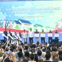BP Tapera Kembali Toreh Sejarah, Akad Massal 62.710 KPR Sejahtera FLPP Bersama Presiden RI di Kabupaten Batang BP Tapera Kembali Toreh Sejarah, Akad Massal 62.710 KPR Sejahtera FLPP Bersama Presiden RI di Kabupaten Batang